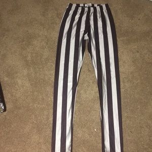Black and white striped leggings